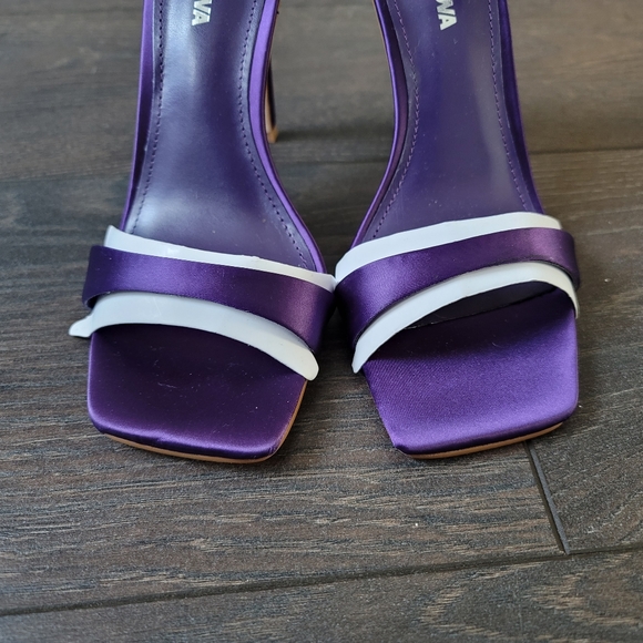 NEW Fashion Nova Satin Heels - Picture 2 of 7